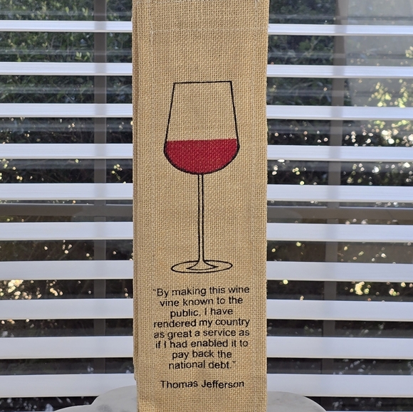 Burlap Wine Bottle Gift Bag with Bamboo Handles & Thomas Jefferson Quote - Picture 2 of 8